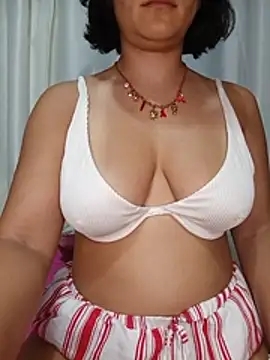 Squirt_Queen_Miaa Adlı Modelin Web Kamerası Şovu