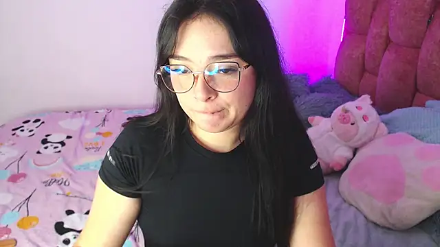 Nahia_Brm's Live XXX Chat