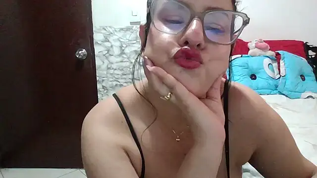 Alisson_brand Adlı Modelin Canlı XXX Sohbeti