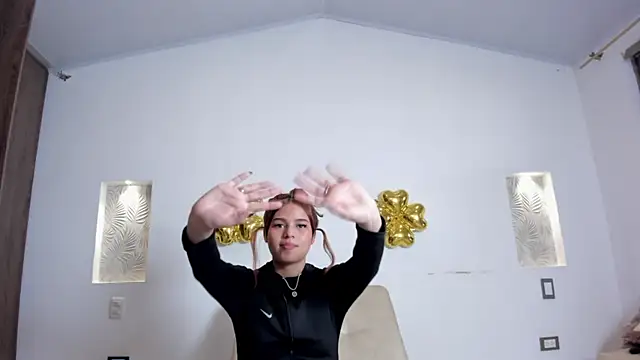 Milly610 élő XXX-chatje