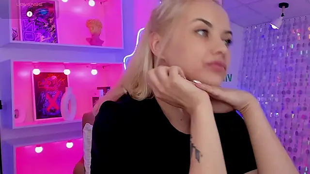 StephanieSweety Chat XXX in diretta