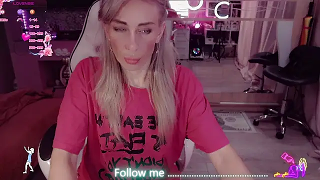 AnnieGOld_'s Live XXX Chat