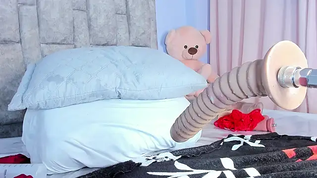 queen_yully's Live XXX Chat
