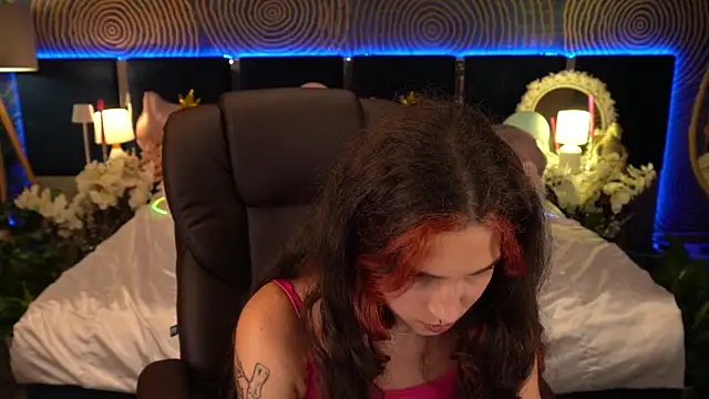 Chatroom XXX en direct de BabyFlowerr