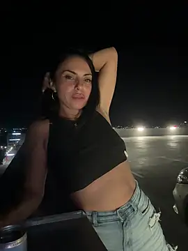 KimKelly13 现场XXX聊天