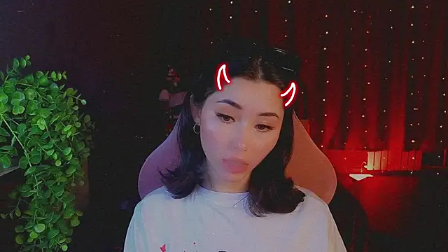 RedMidnight élő XXX-chatje