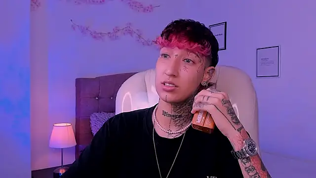 Chat +18 de Luci_Rose ao vivo