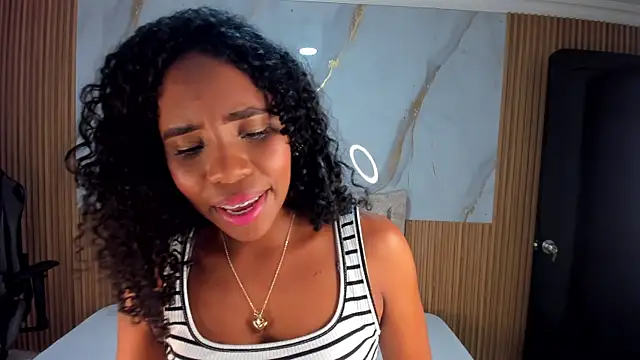 lia_16's Live XXX Chat