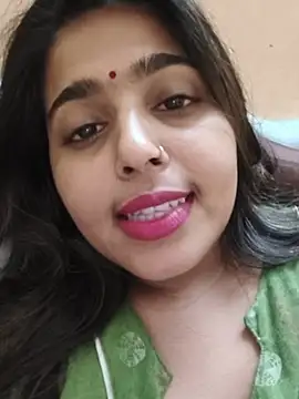 Cute-Simmi69 现场XXX聊天