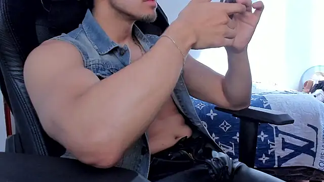 Tommy_Bred 现场XXX聊天