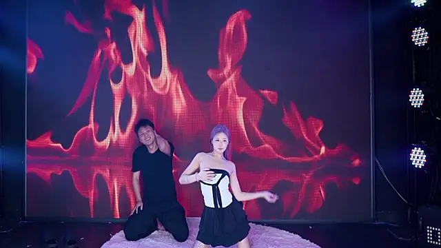 Czat XXX na żywo – Red-666