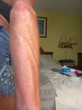 TiffaneyLove's Live XXX Chat