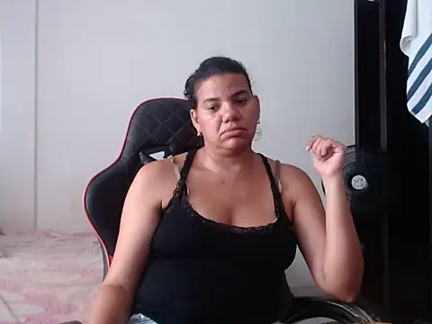 Adriana_0312 Live XXX-Chat