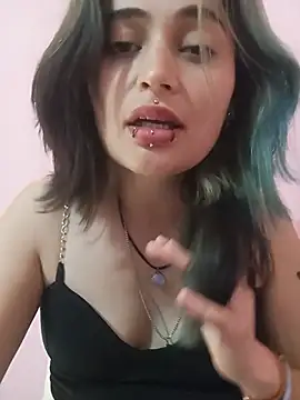 Belle-Eva's Live XXX Chat