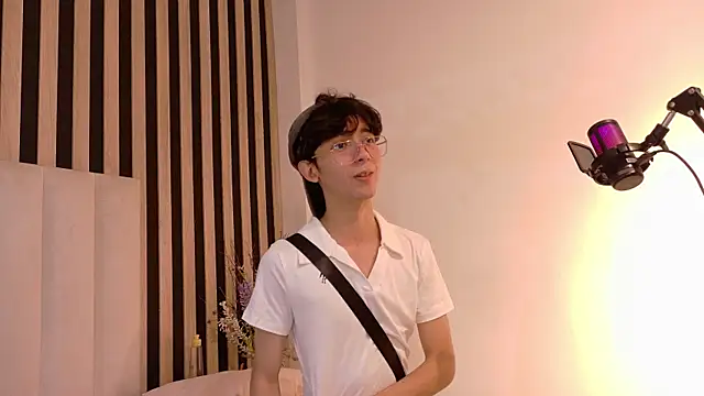 XXX chat uživo modela Twink_Sebas7