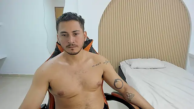 ashlan_king Adlı Modelin Canlı XXX Sohbeti