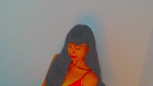 meganmiauu Adlı Modelin Canlı XXX Sohbeti