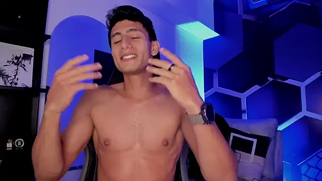 MaxiimoRomano_ লাইভ XXX চ্যাট