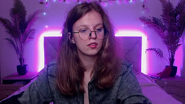 Chatroom XXX en direct de AnniBrown_