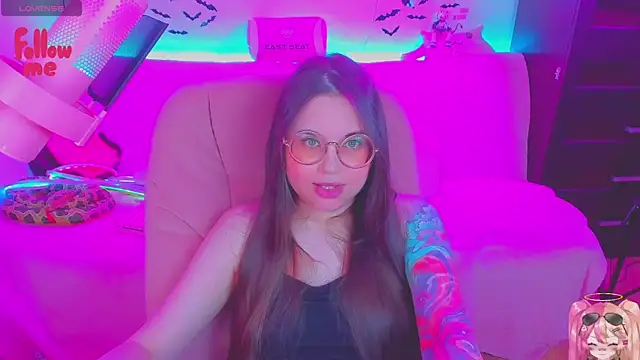 Chatroom XXX en direct de Lolisuccub