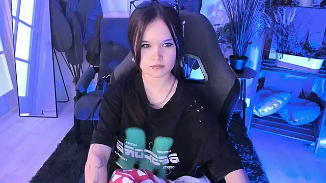 Elainebeness Chat XXX in diretta