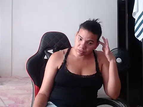 Adriana_0312 Chat XXX in diretta
