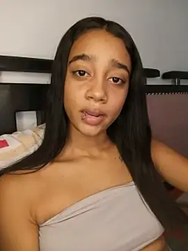 Zoe_Sweett18's Live XXX Chat