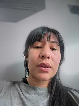 Chatroom XXX en direct de kim_monti