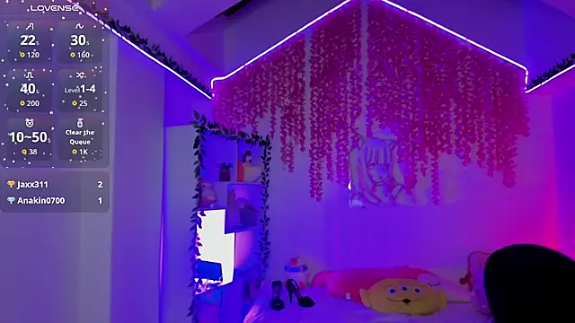 cat_kitty18_ Adlı Modelin Canlı XXX Sohbeti