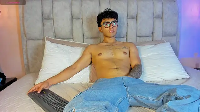 Chatroom XXX en direct de Kairoxxx_