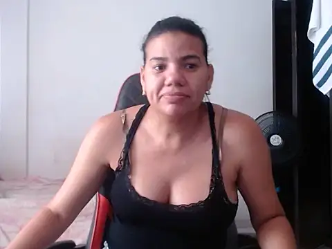 Adriana_0312's Live XXX Chat