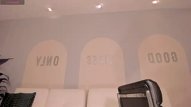 SunnyRiversのライブXXXチャット