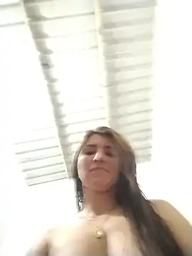 XXX chat uživo modela Rubi_Esmeralda
