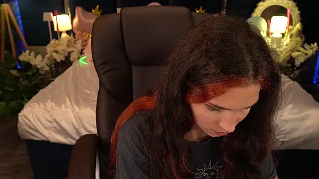 Chat +18 de BabyFlowerr ao vivo