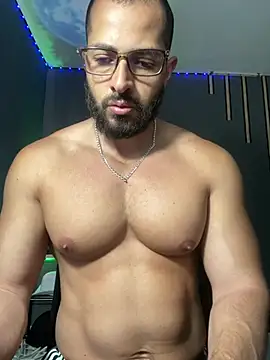 magnumchris Adlı Modelin Canlı XXX Sohbeti
