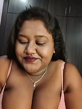 แชท XXX สดของ horny_diana