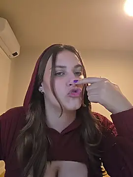 MiaRides19 XXX чат на живо