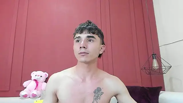 MaximumSteel_ Live XXX Chat