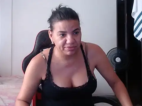 XXX chat uživo modela Adriana_0312