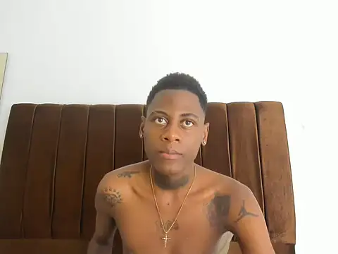 צ'אט XXX בשידור חי של cofla_sex
