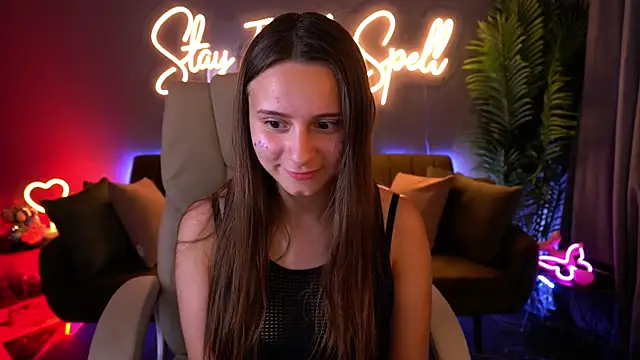 TinyNatalie Chat XXX in diretta
