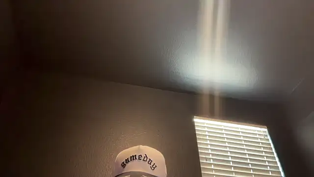 MrCloudzzz Webcam Show
