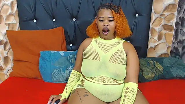 BadAss_Bee – Naživo XXX chat