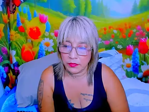 indianroxy Chat XXX in diretta