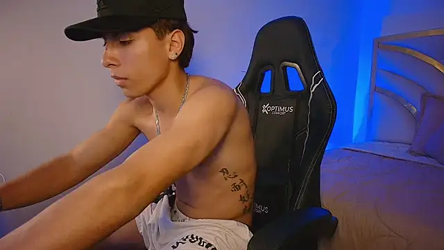 Ryaan_Stone XXX чат на живо