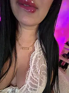queen-chamss' Live XXX Chat