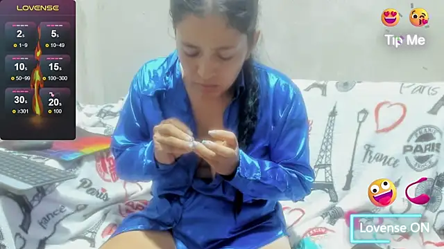 ivy_moon05 Adlı Modelin Canlı XXX Sohbeti
