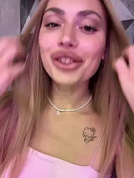 Elizabeth_Tay live XXX chat