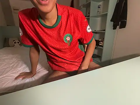 Rebeu_77 Adlı Modelin Canlı XXX Sohbeti