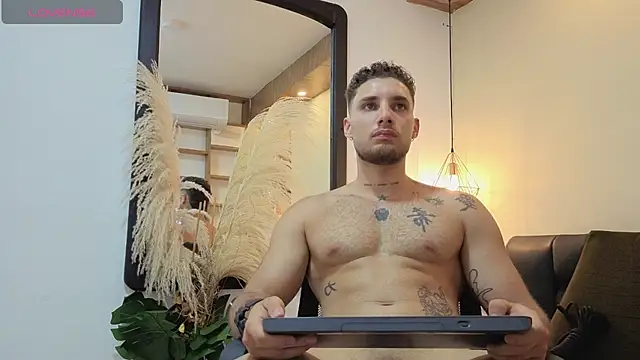 XXX chat uživo modela Kiing_001
